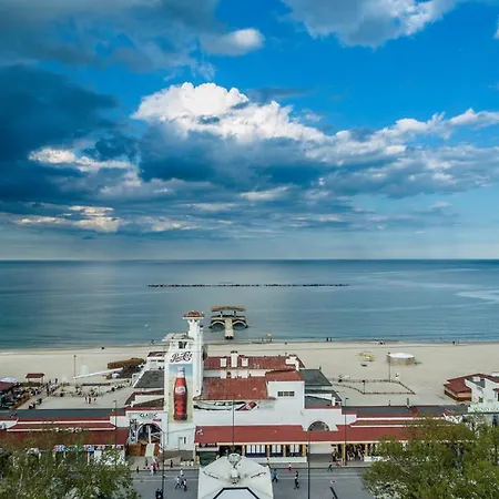 Infinity Summerland Apartament